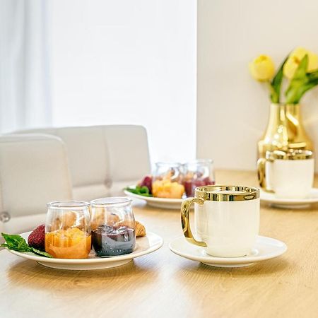 Golden Queen Apartments Old Town Краков Экстерьер фото