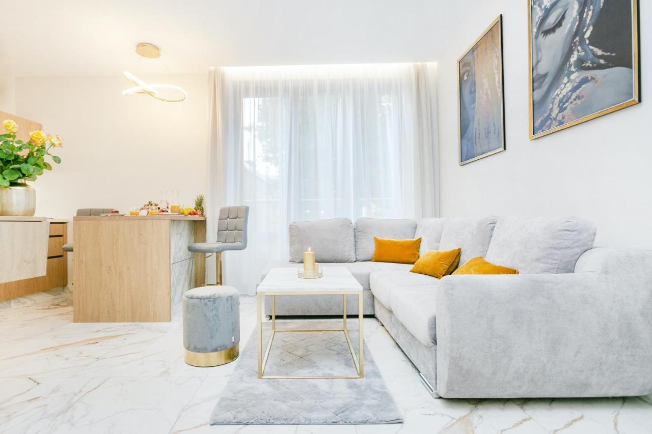 Golden Queen Apartments Old Town Краков Экстерьер фото