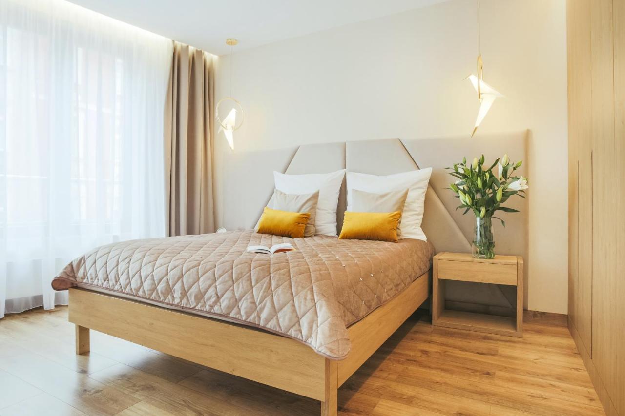 Golden Queen Apartments Old Town Краков Экстерьер фото