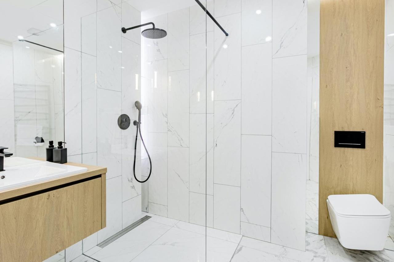 Golden Queen Apartments Old Town Краков Экстерьер фото