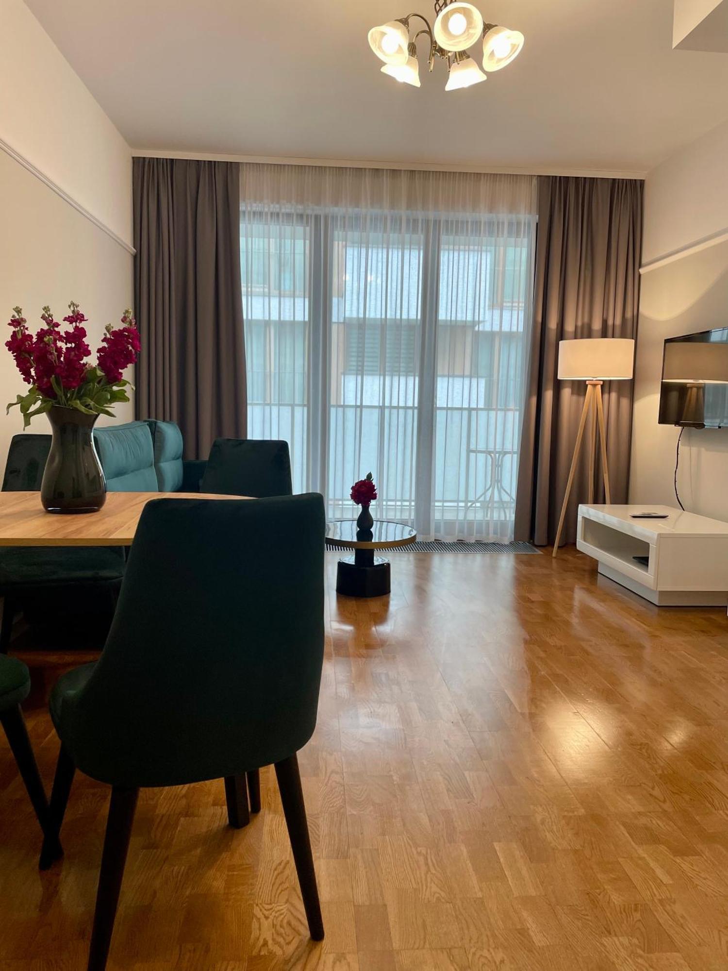 Golden Queen Apartments Old Town Краков Экстерьер фото