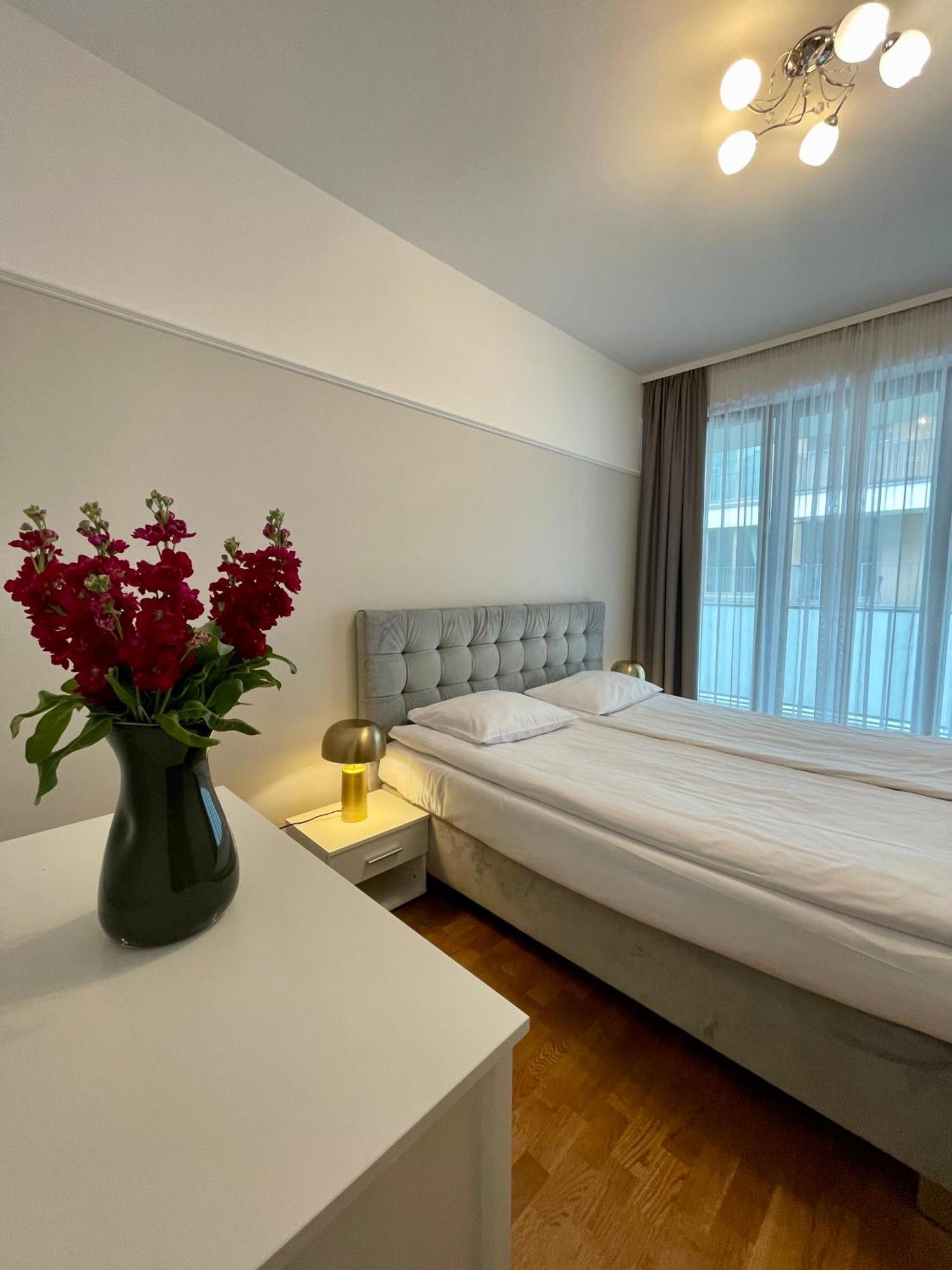 Golden Queen Apartments Old Town Краков Экстерьер фото